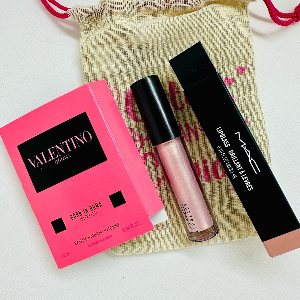 MAC Cosmetics Oyster Girl Lipglass #7